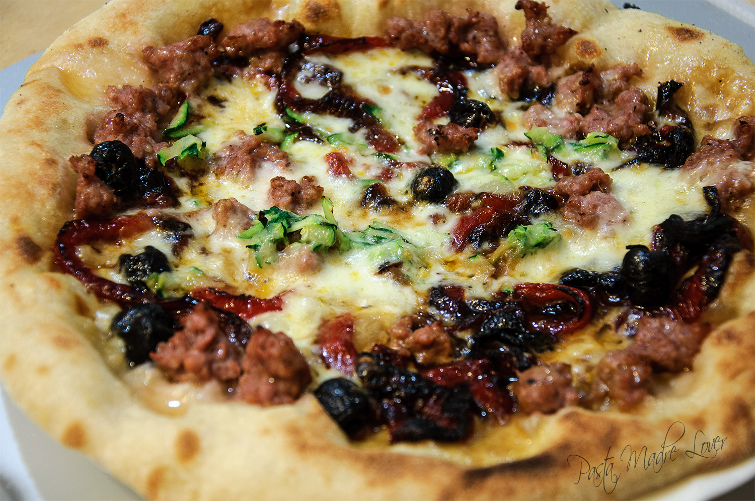 Montanara, pizza al piatto fatta in casa